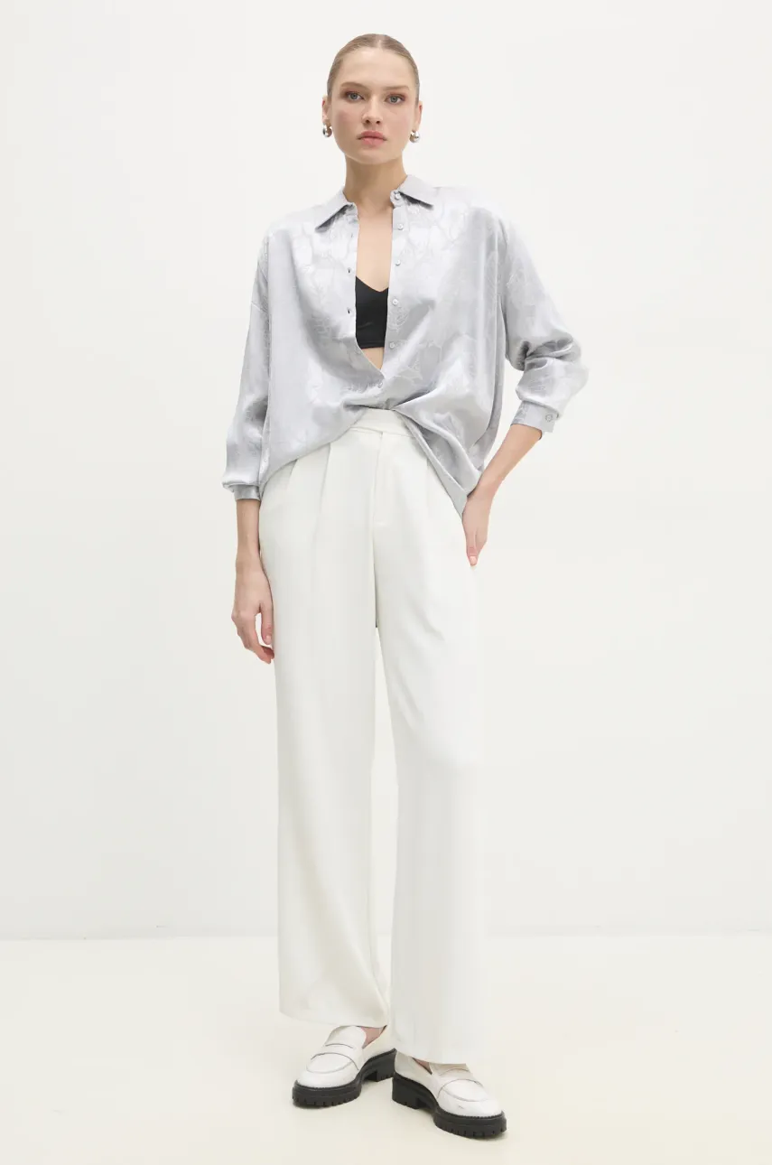 Рубашка Answear.LAB женская цвет серебрянный relaxed классический воротник Рубашка Answear.LAB женская цвет серебрянный relaxed классический воротник