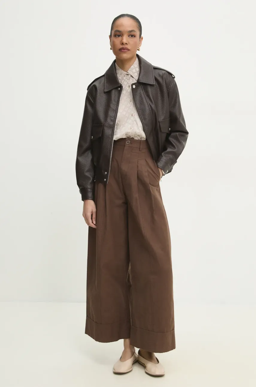 Рубашка Answear.LAB женская цвет бежевый regular классический воротник Рубашка Answear.LAB женская цвет бежевый regular классический воротник