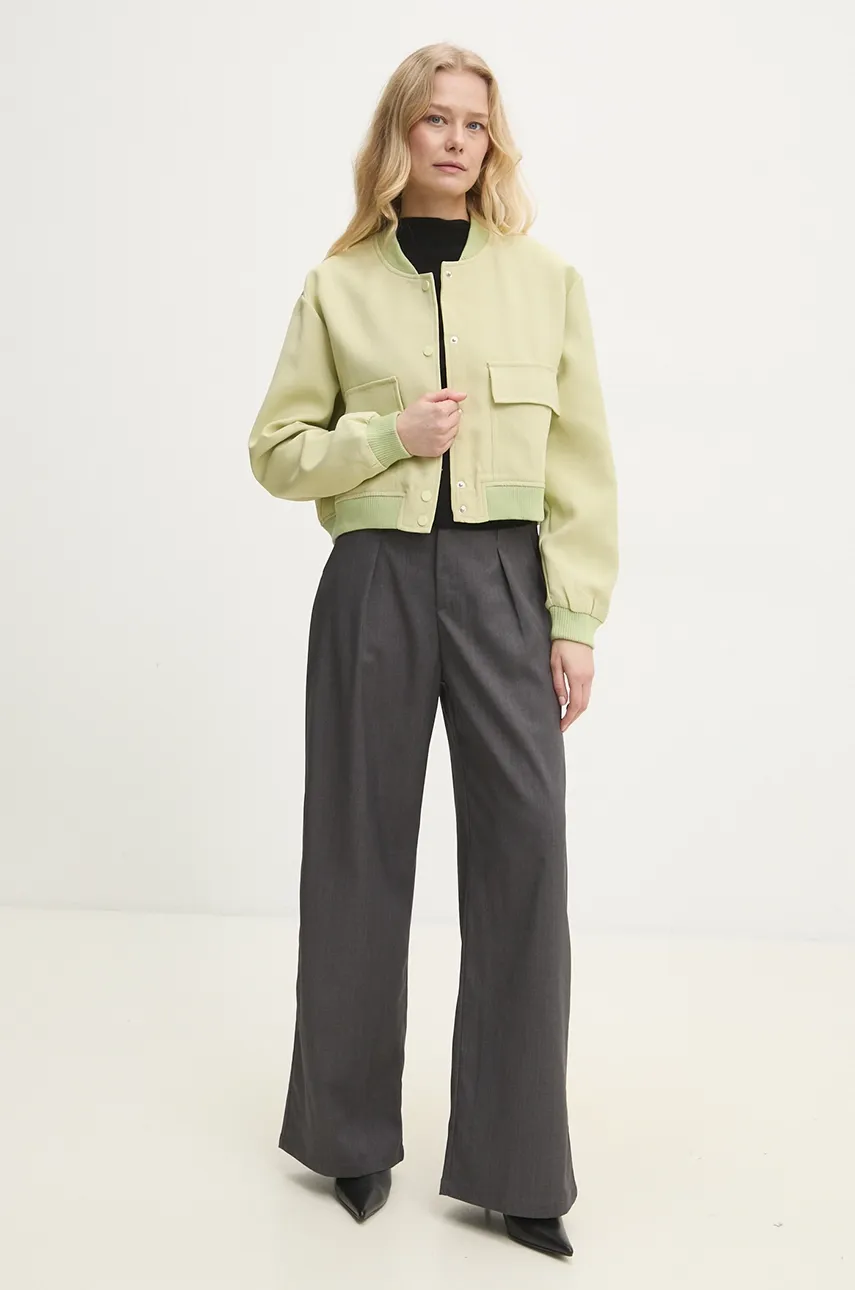 Куртка-бомбер Answear.LAB женский цвет зелёный переходная Куртка-бомбер Answear.LAB женский цвет зелёный переходная