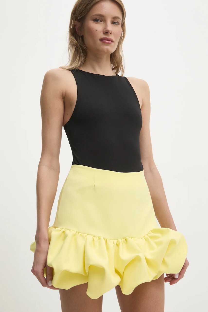 Answear Lab fusta culoarea galben, mini, evazati Answear Lab fusta culoarea galben, mini, evazati