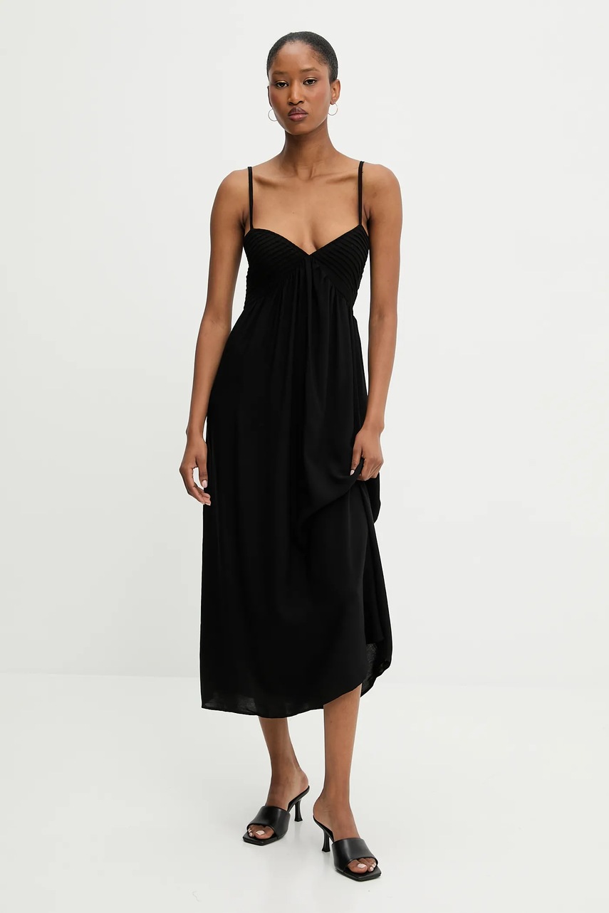 Платье Answear.LAB цвет чёрный maxi расклешённая