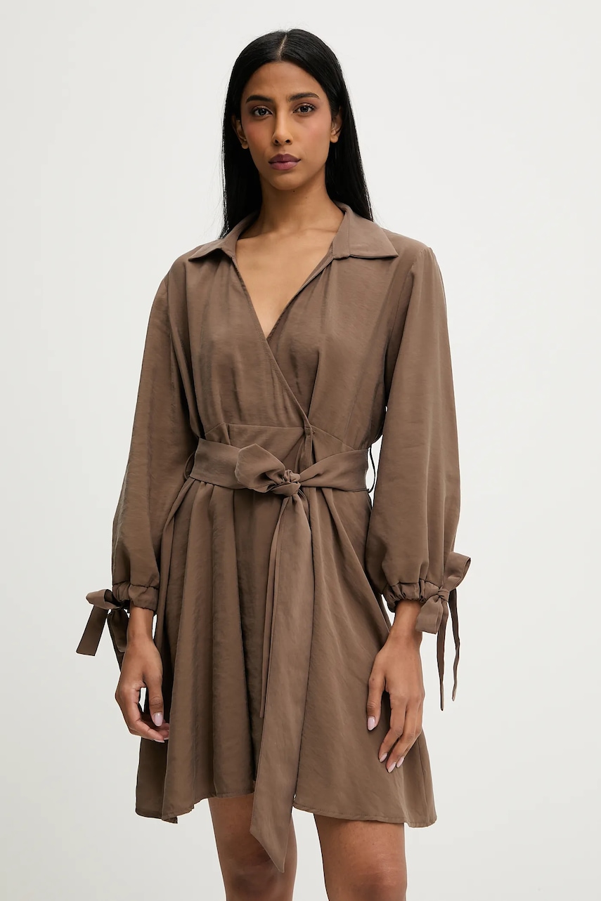 Answear Lab rochie culoarea maro, mini, evazată Answear Lab rochie culoarea maro, mini, evazată