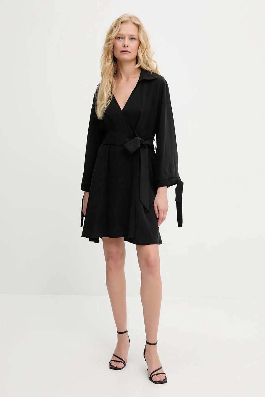 Платье Answear.LAB цвет чёрный mini расклешённая