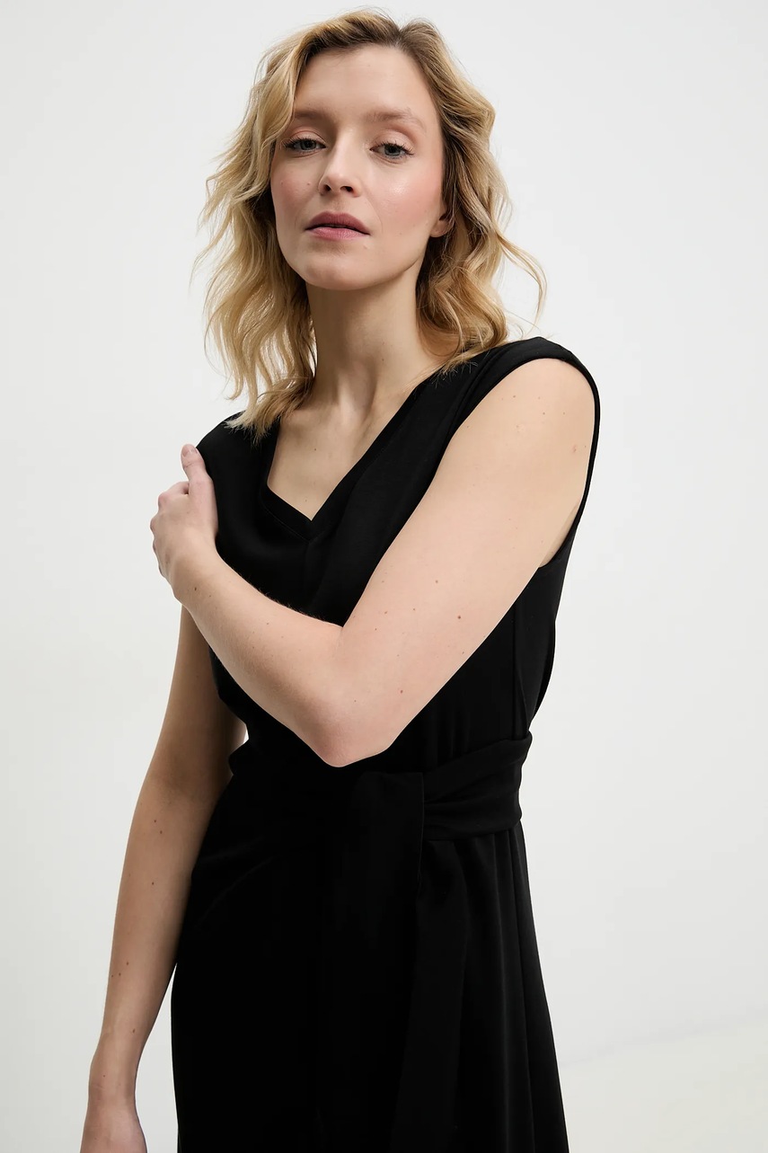 Φόρεμα Answear.LAB χρώμα: μαύρο φωτογραφία