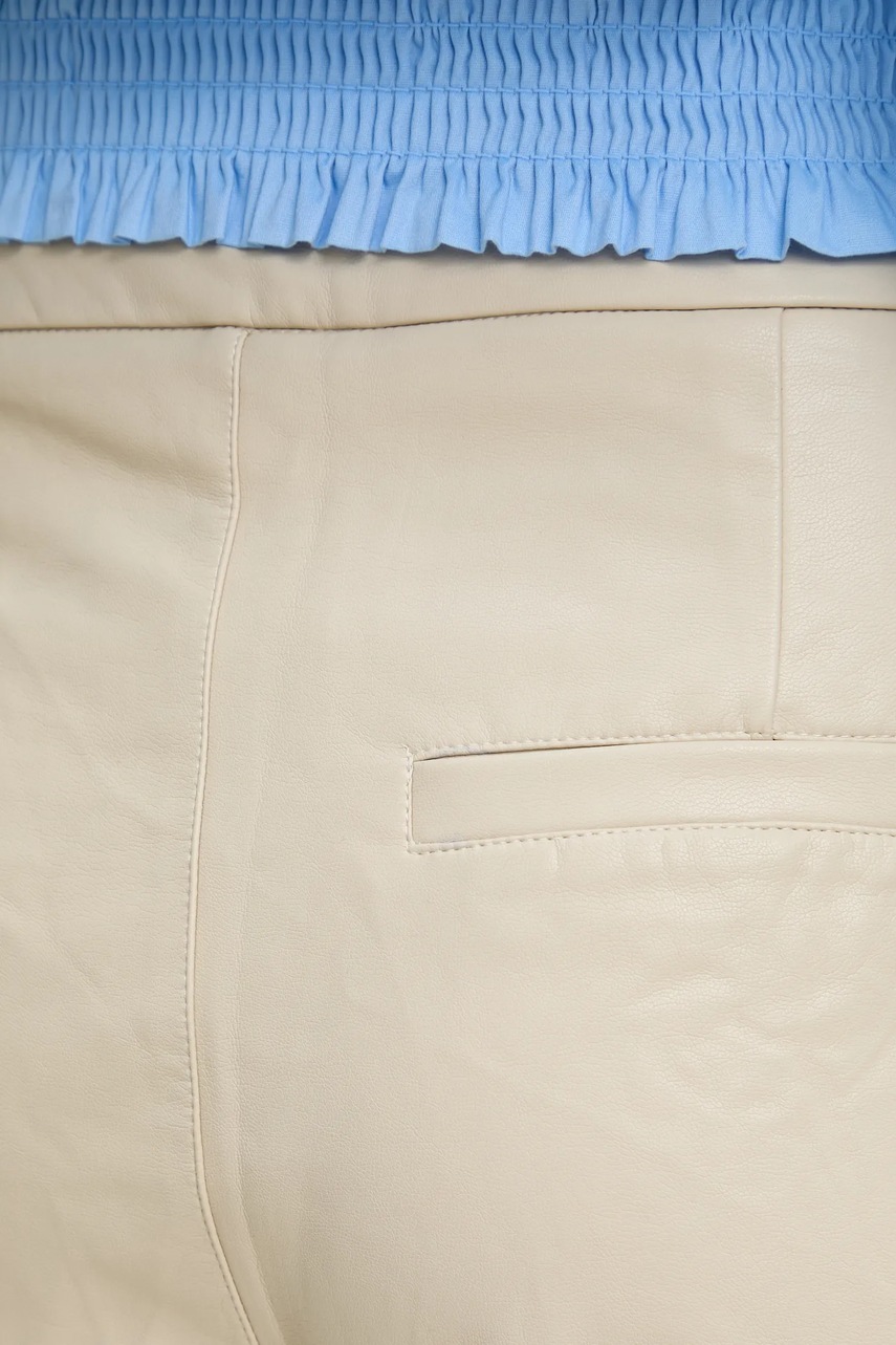 Σορτς Answear.LAB χρώμα: μπεζ φωτογραφία