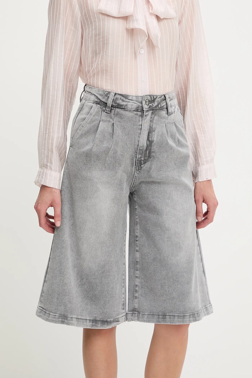Answear Lab pantaloni scurti jeans culoarea gri, neted, high waist