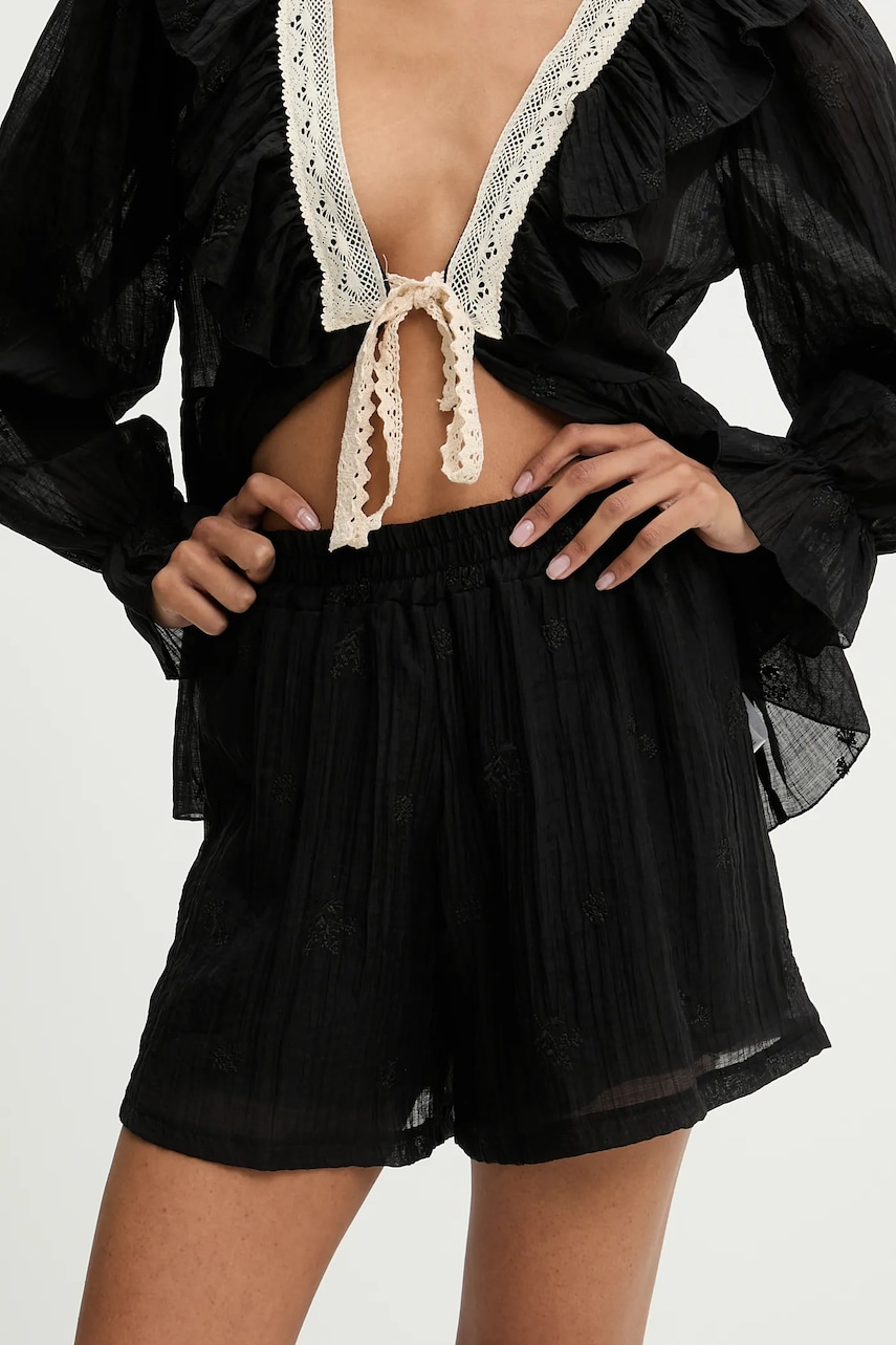 Answear Lab pantaloni scurti culoarea negru, neted, high waist