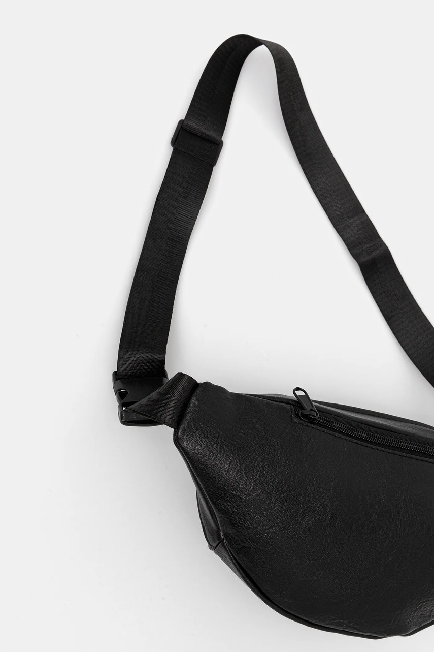 Τσάντα φάκελος Answear.LAB χρώμα: μαύρο φωτογραφία