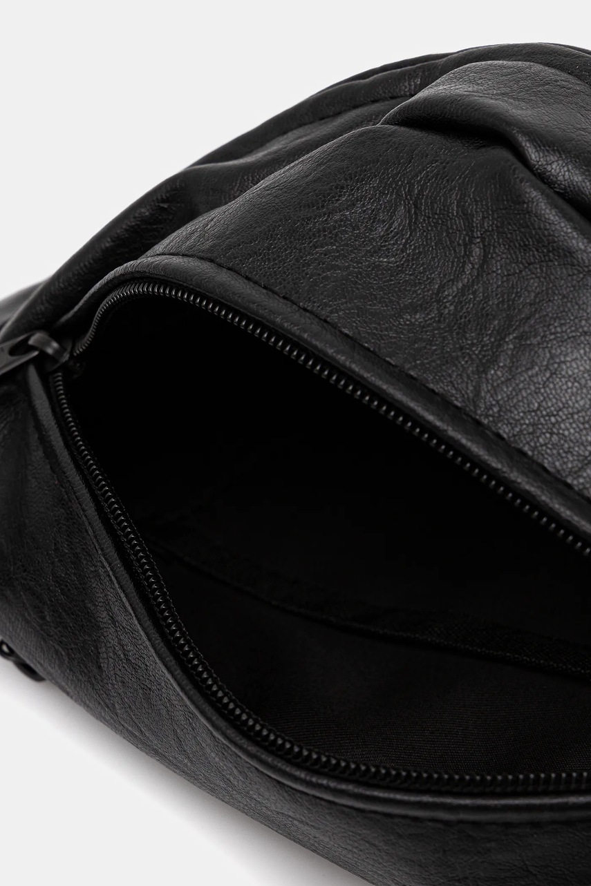 Τσάντα φάκελος Answear.LAB χρώμα: μαύρο φωτογραφία