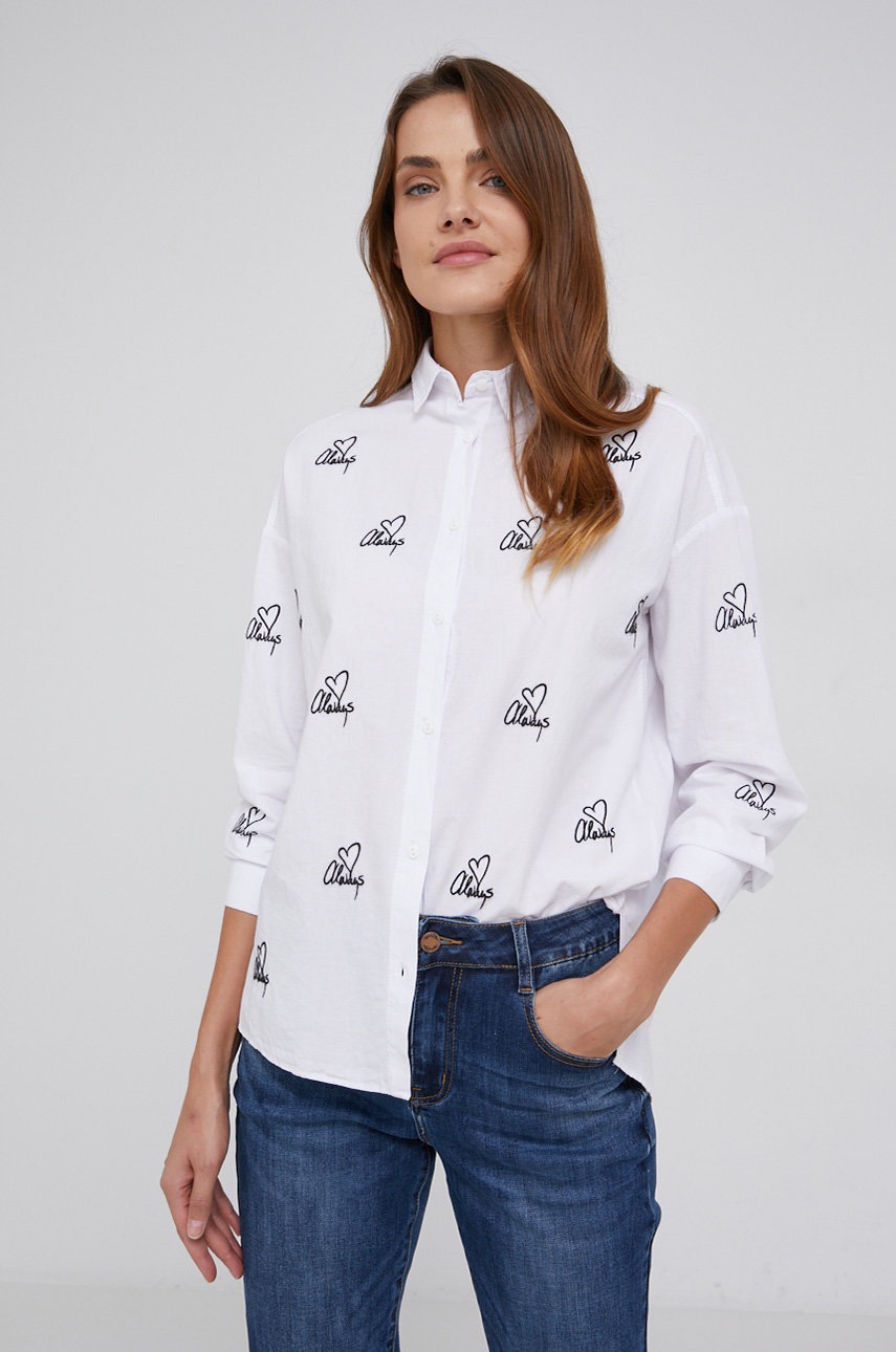 

Памучна риза Answear Lab дамска в бяло със свободна кройка с класическа яка, Бял