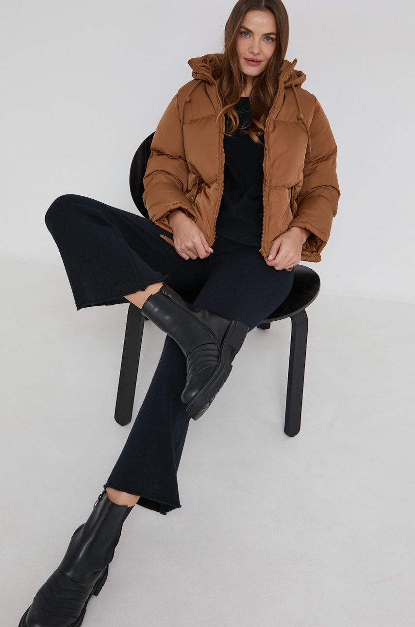 Answear Lab Geacă femei, culoarea maro, de iarnă, oversize Answear Lab imagine 2022 13clothing.ro