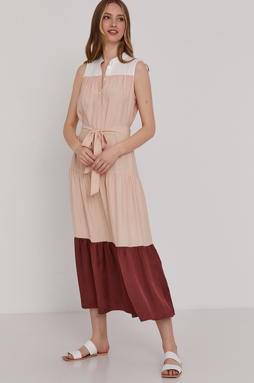

Платье Answear Lab цвет белый maxi расклешённое