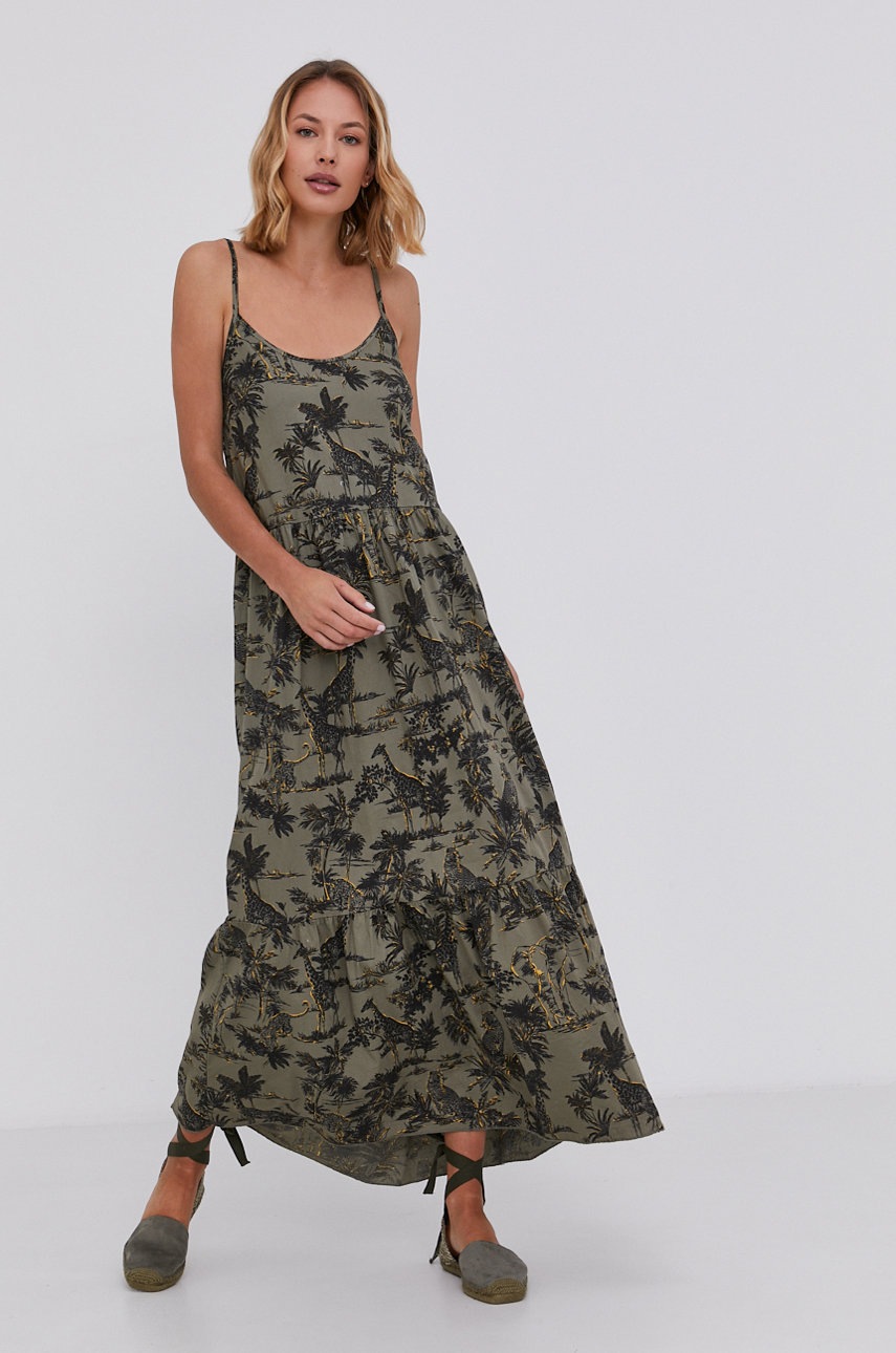 

Платье Answear Lab maxi расклешённое