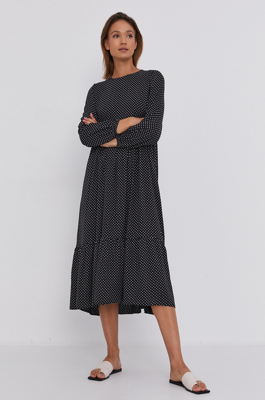

Платье Answear Lab цвет чёрный midi oversize