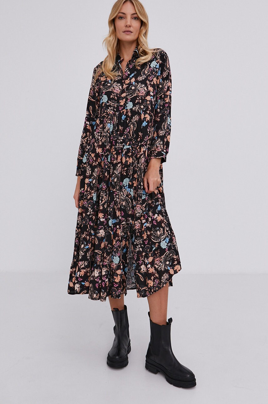 

Сукня Answear Lab колір чорний midi oversize
