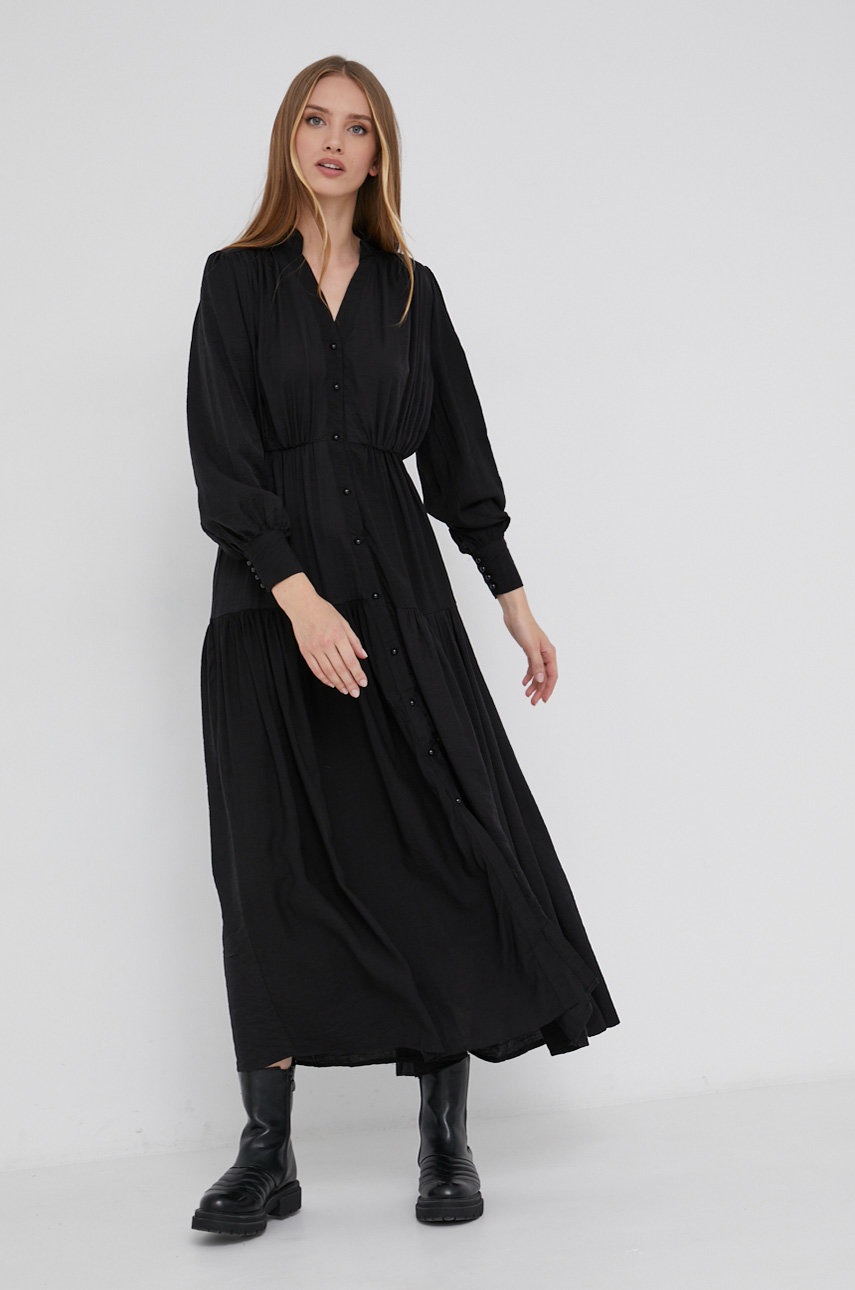 

Платье Answear Lab цвет чёрный maxi расклешённое