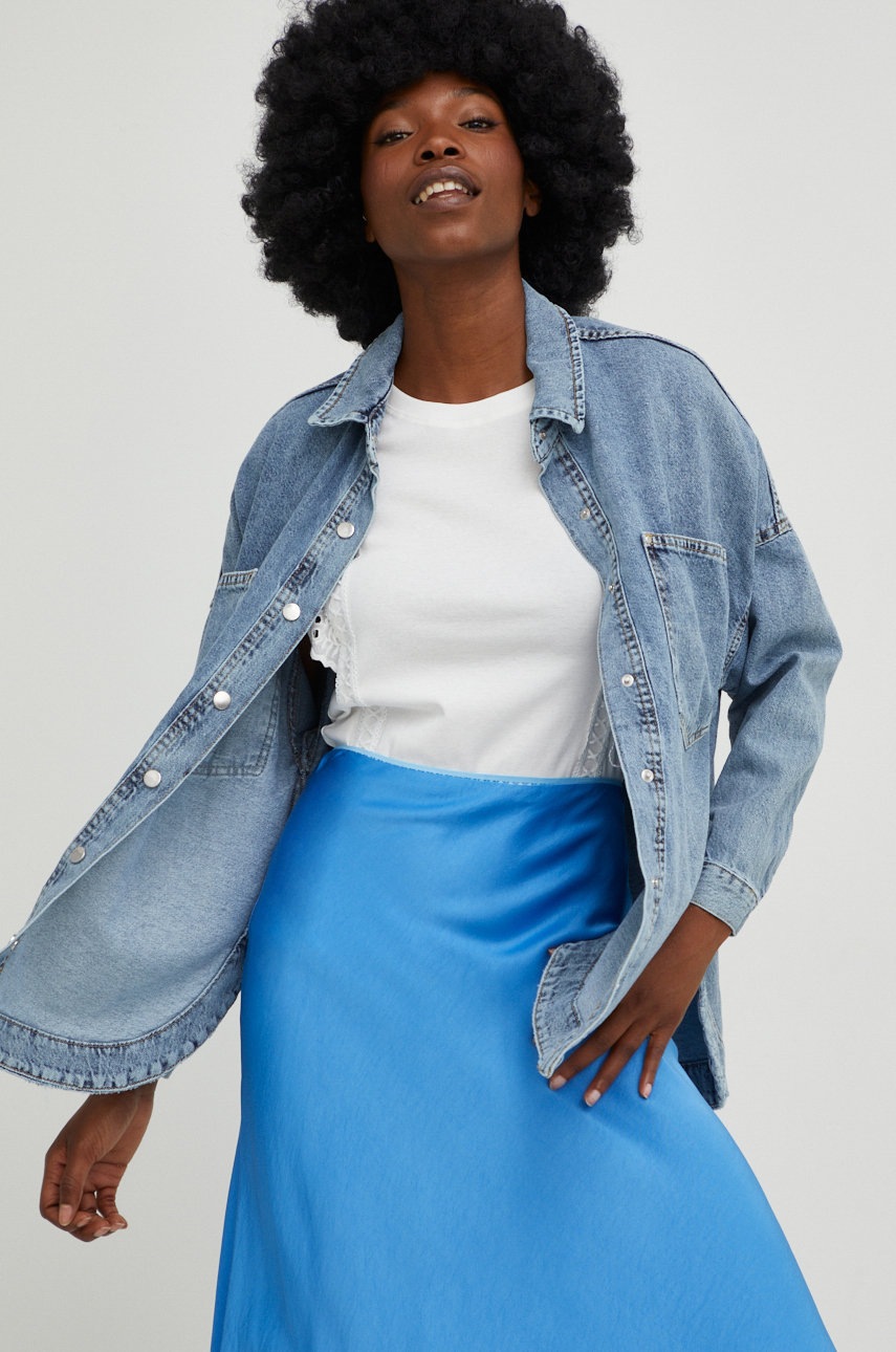 

Памучна риза Answear Lab дамска със свободна кройка с класическа яка, Син