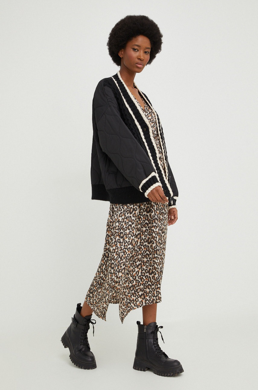 

Куртка Answear Lab жіноча колір чорний перехідна oversize