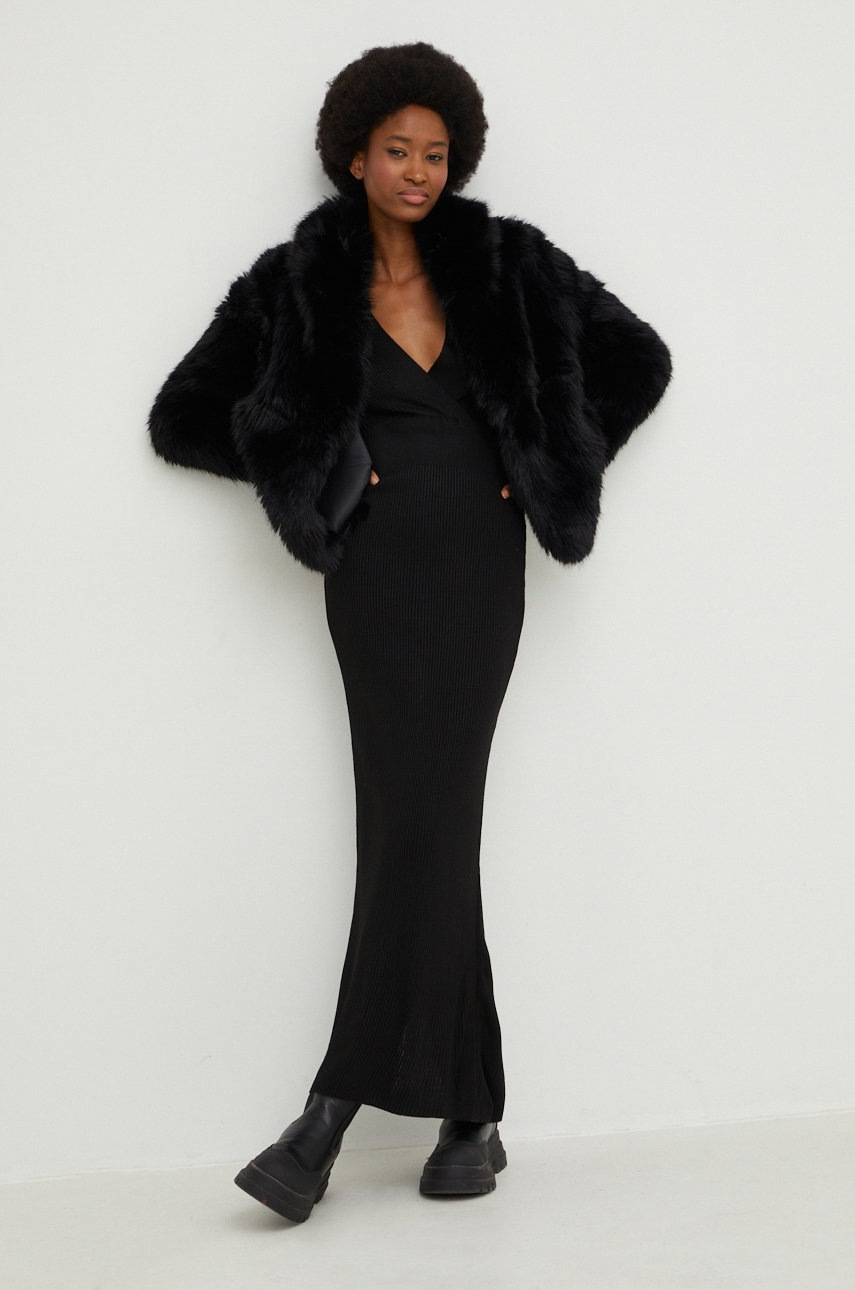 

Яке Answear Lab в черно с преходна изолация, Черен