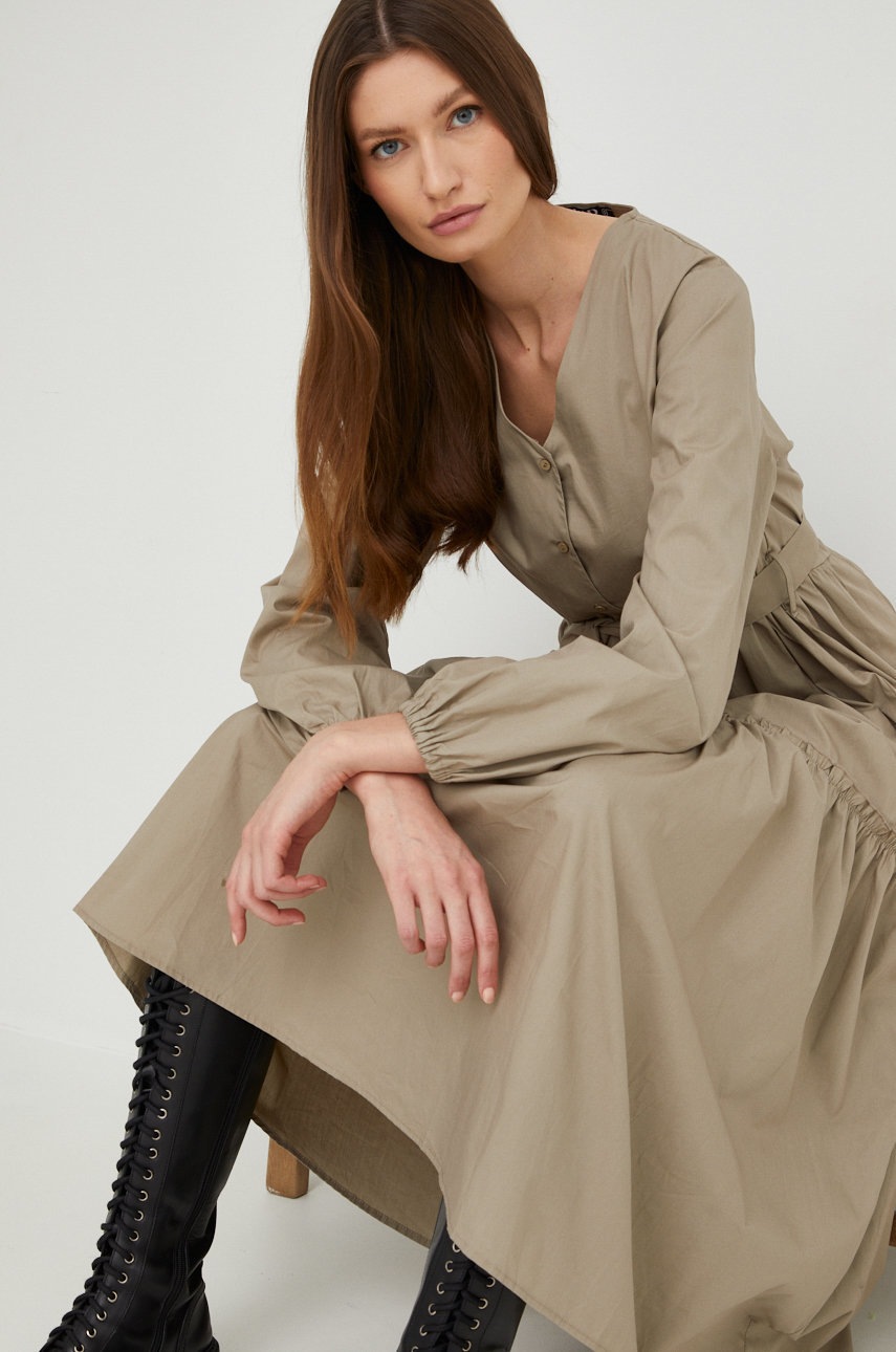 

Памучна рокля Answear Lab в зелено среднодълъг модел с уголемена кройка, Зелен