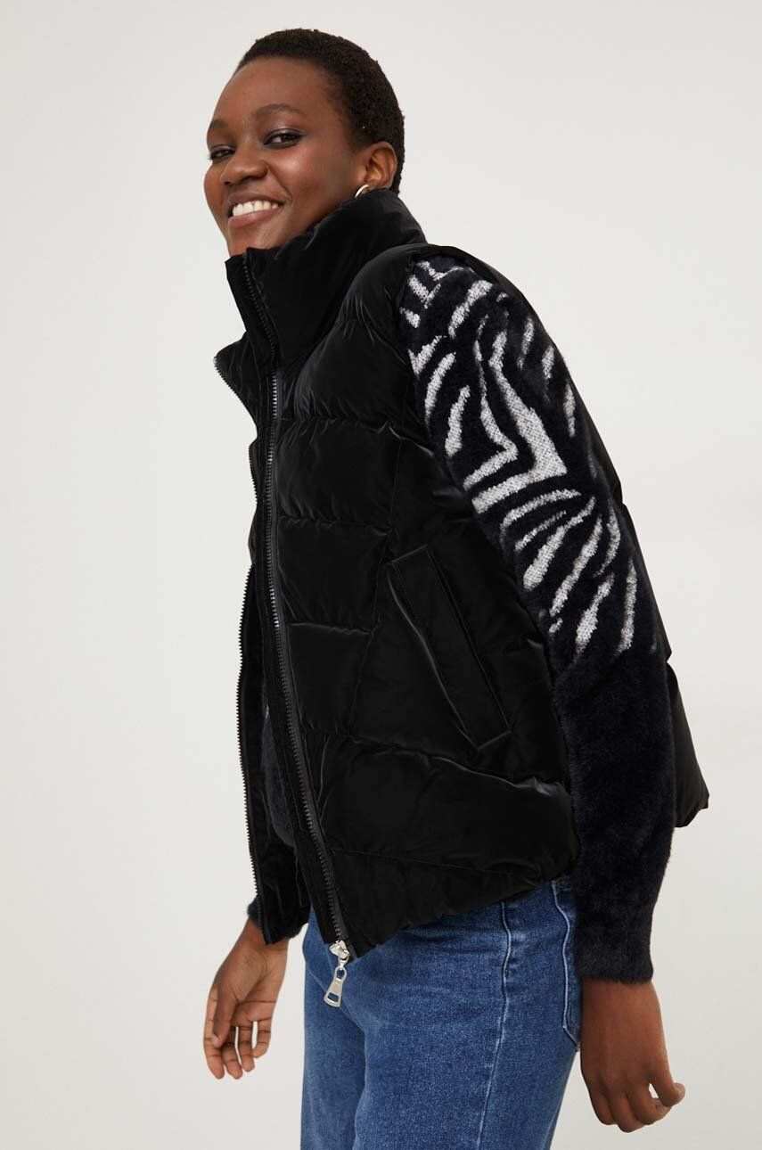 Așteaptă imaginea pentru produs