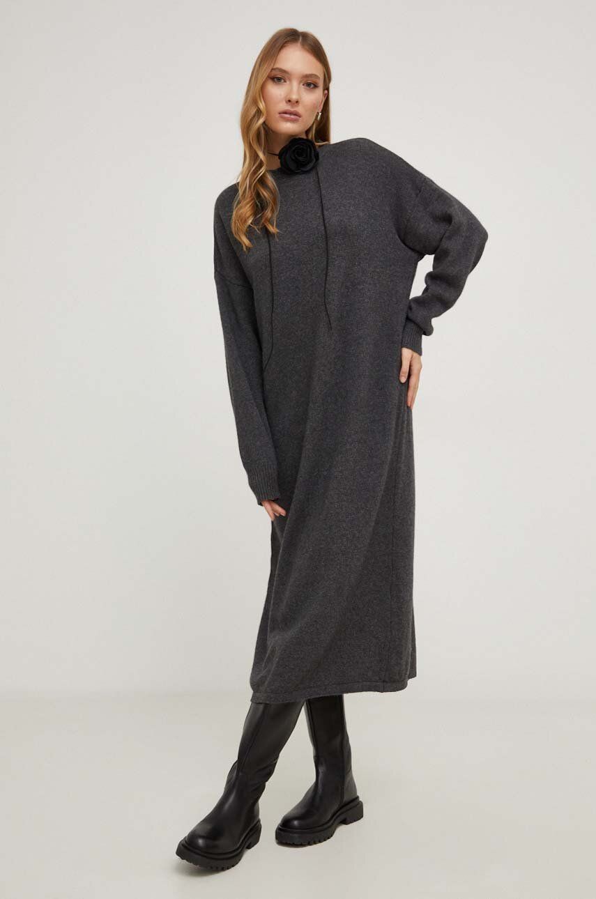 Vlněné šaty Answear Lab šedá barva, maxi - šedá - 50 % Kašmír