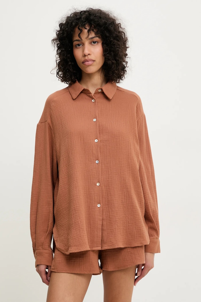 Answear Lab camasa din bumbac femei, culoarea maro, cu guler clasic, relaxed Answear Lab camasa din bumbac femei, culoarea maro, cu guler clasic, relaxed