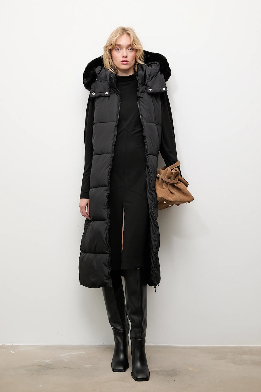 Безрукавка Answear.LAB женский цвет чёрный зимний Безрукавка Answear.LAB женский цвет чёрный зимний