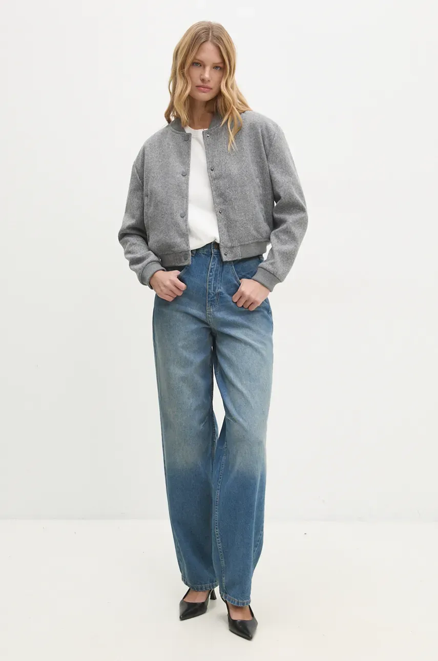 Куртка-бомбер Answear.LAB женская цвет серый переходная Куртка-бомбер Answear.LAB женская цвет серый переходная