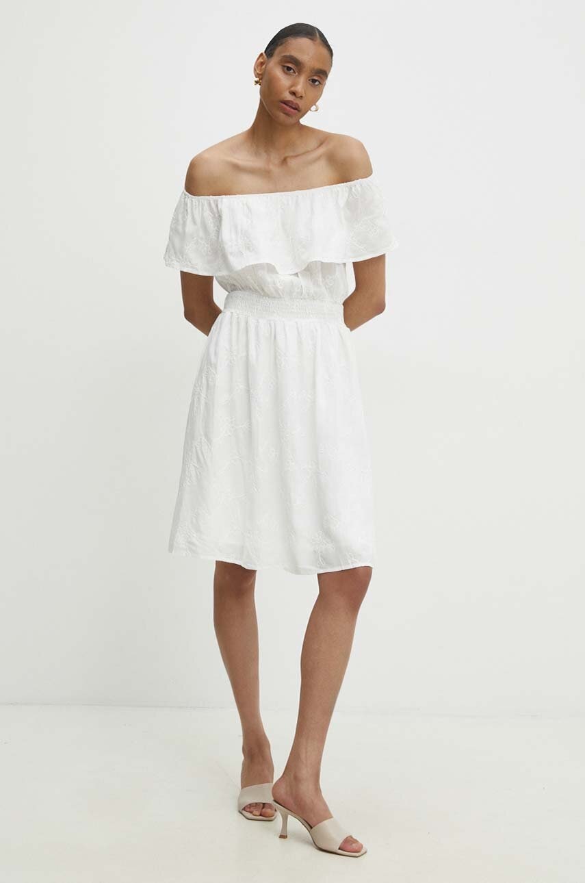 Answear Lab rochie din in culoarea alb, mini, evazati Answear Lab rochie din in culoarea alb, mini, evazati