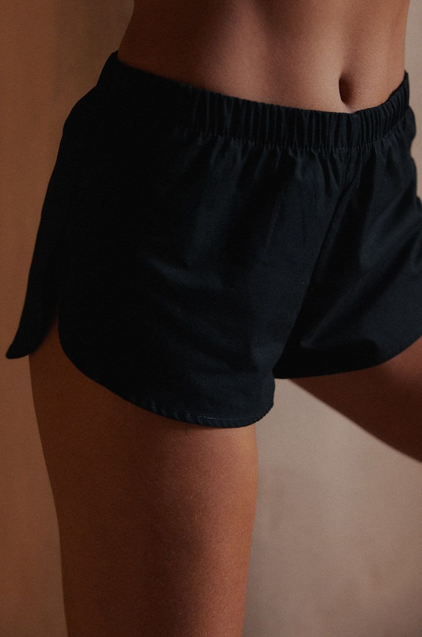 MUUV. szorty piżamowe Saute damskie kolor czarny bawełniane
