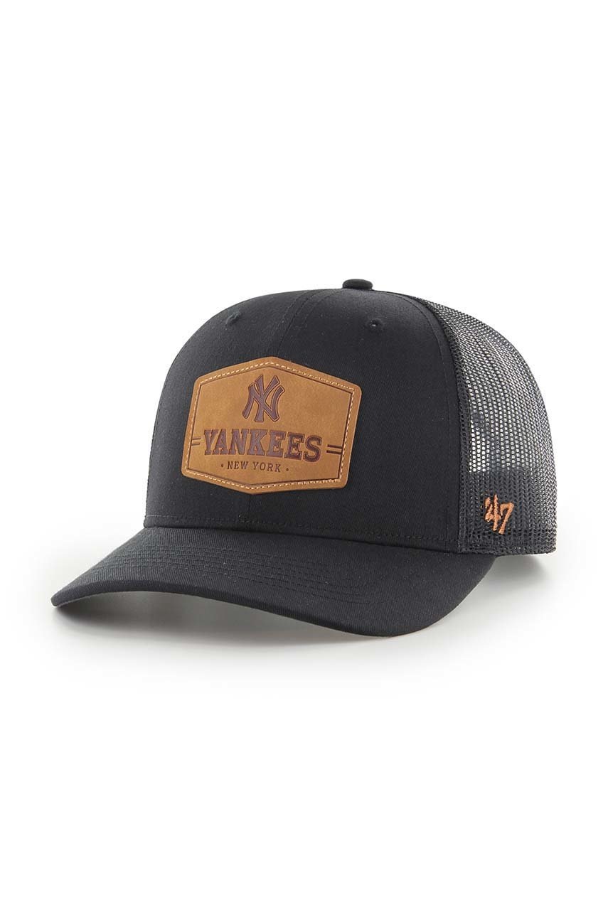 

Шапка 47brand Mlb New York Yankees в черно с апликация, Черен