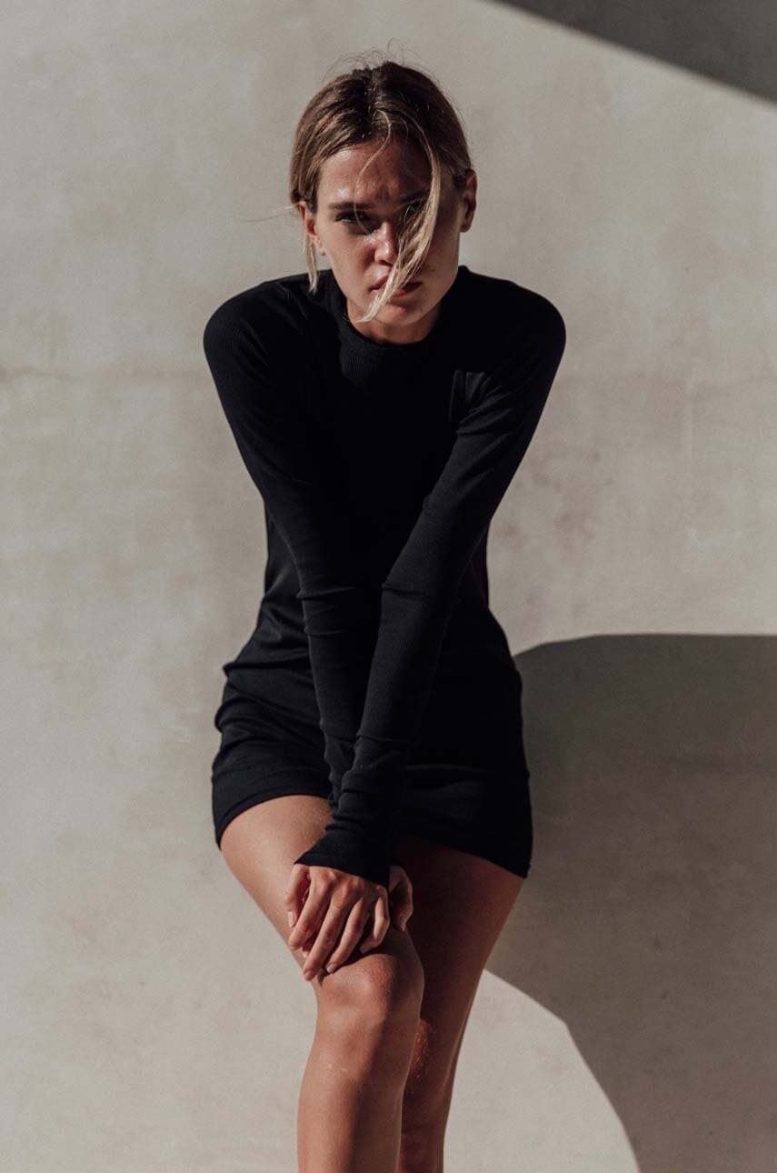MUUV. rochie Ready Or Not culoarea negru, mini, mulată
