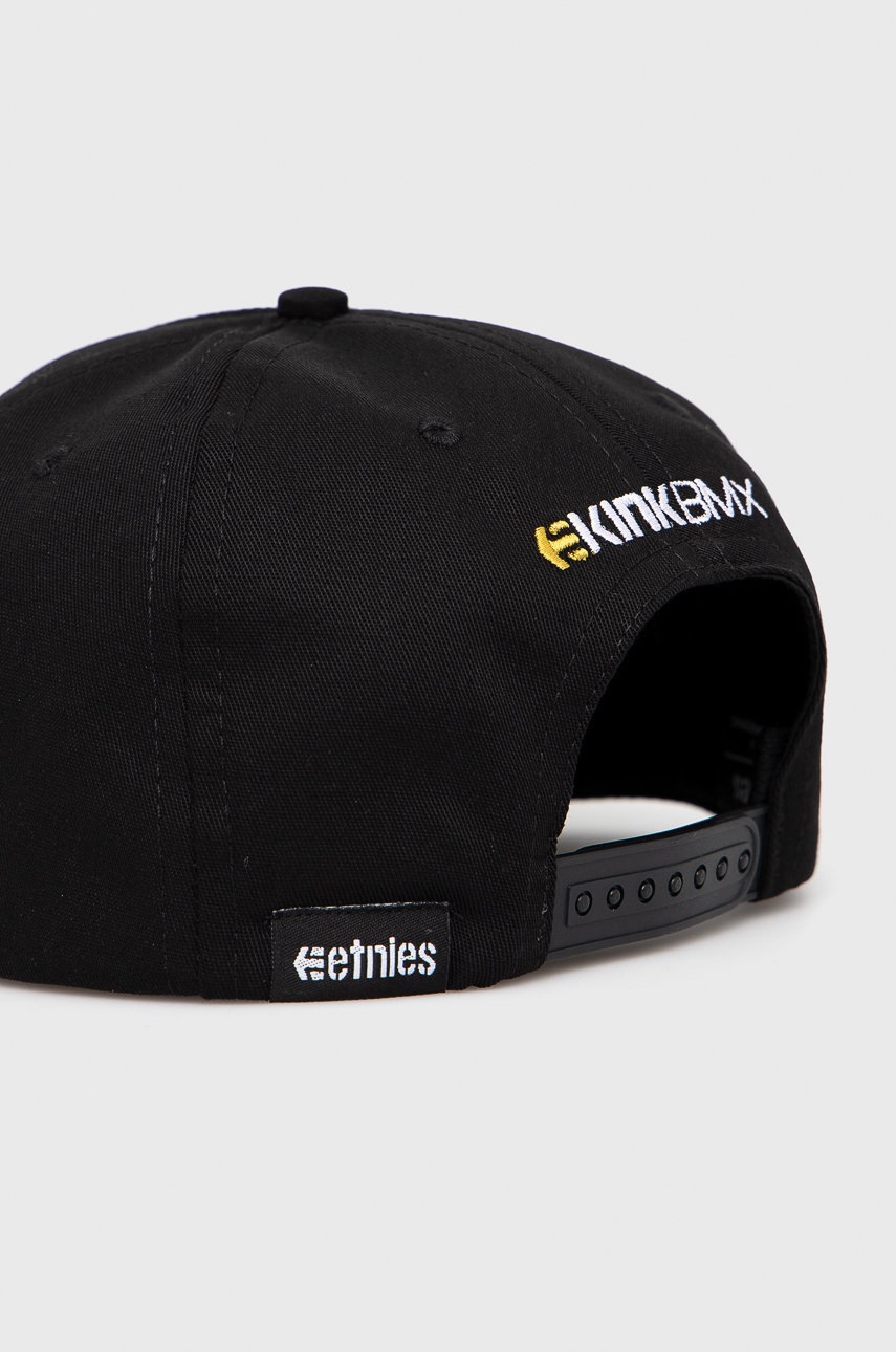 

Кепка Etnies цвет чёрный с аппликацией