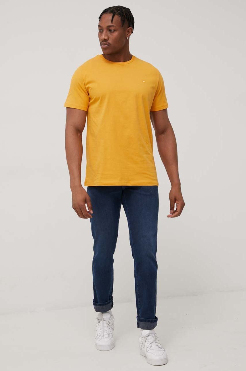 

Бавовняна футболка Cross Jeans колір жовтий однотонний