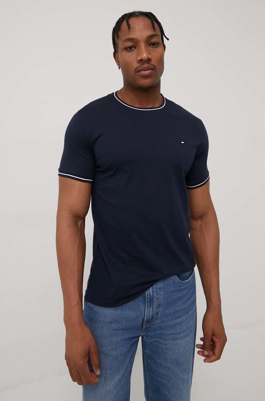 

Памучна тениска Cross Jeans в тъмносиньо с изчистен дизайн, Тъмносин