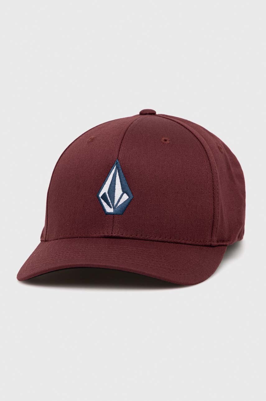 

Шапка с козирка Volcom в бордо с апликация