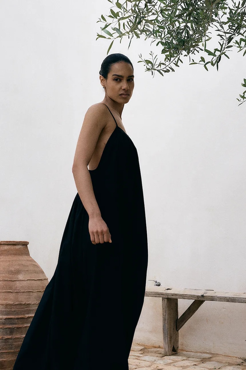 Бавовняна сукня MUUV. колір чорний maxi oversize