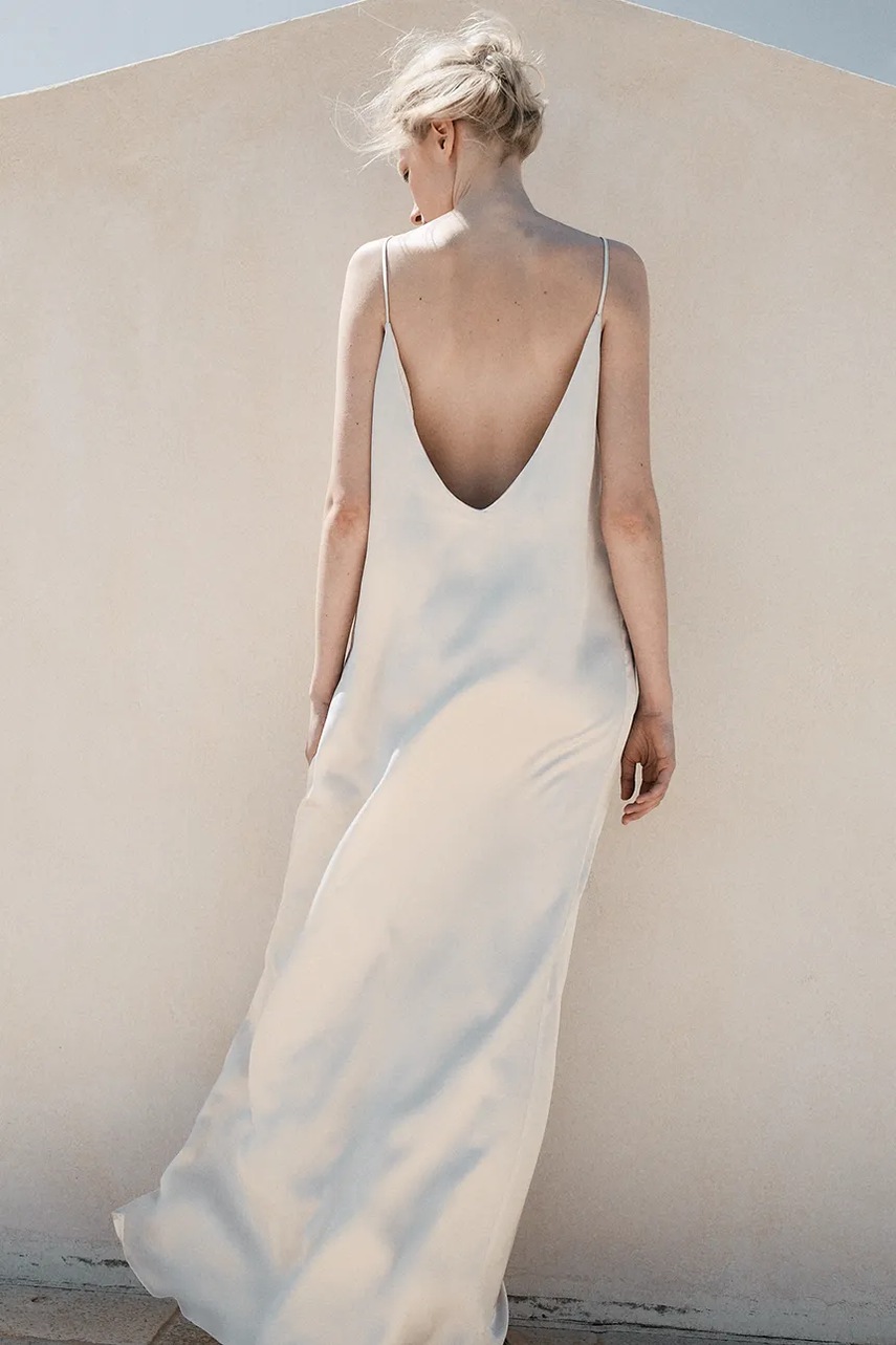 Φόρεμα MUUV. FEU χρώμα: μπεζ φωτογραφία