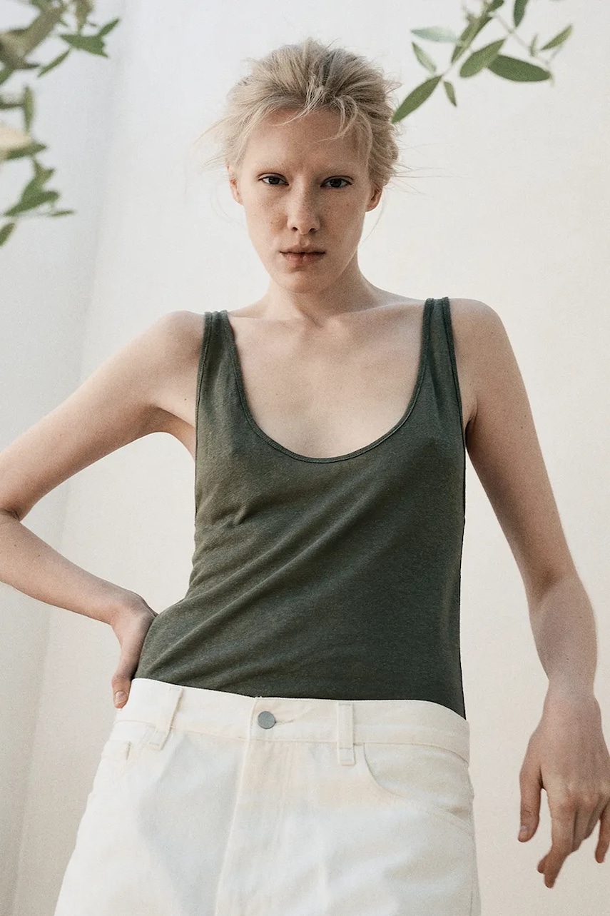 MUUV. top de in CACHE culoarea verde