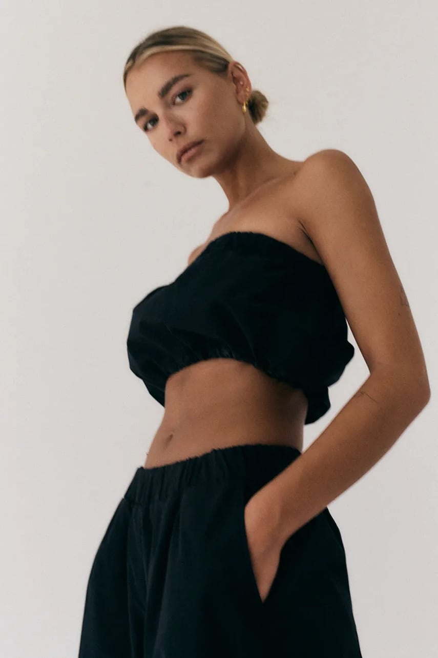 MUUV. top din bumbac culoarea negru, cu spate descoperit