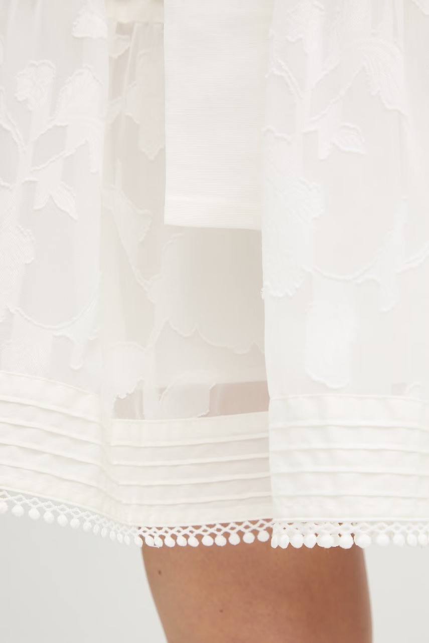 Šaty s příměsí lnu Silvian Heach FALEN (obrázek 7)