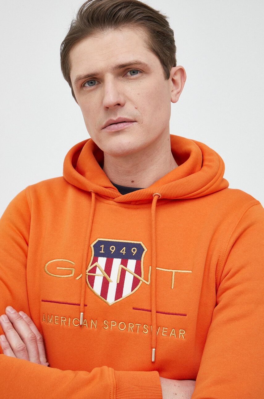 E-shop Mikina Gant pánská, oranžová barva, s kapucí, s aplikací