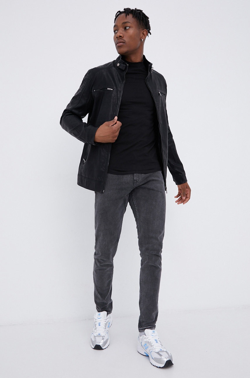

Яке Cross Jeans мъжко в черно с преходна изолация, Черен