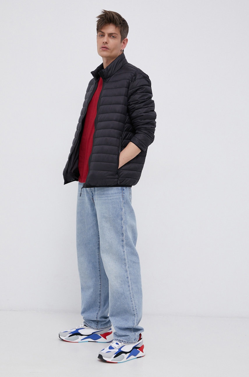 

Яке Cross Jeans мъжко в черно с преходна изолация, Черен
