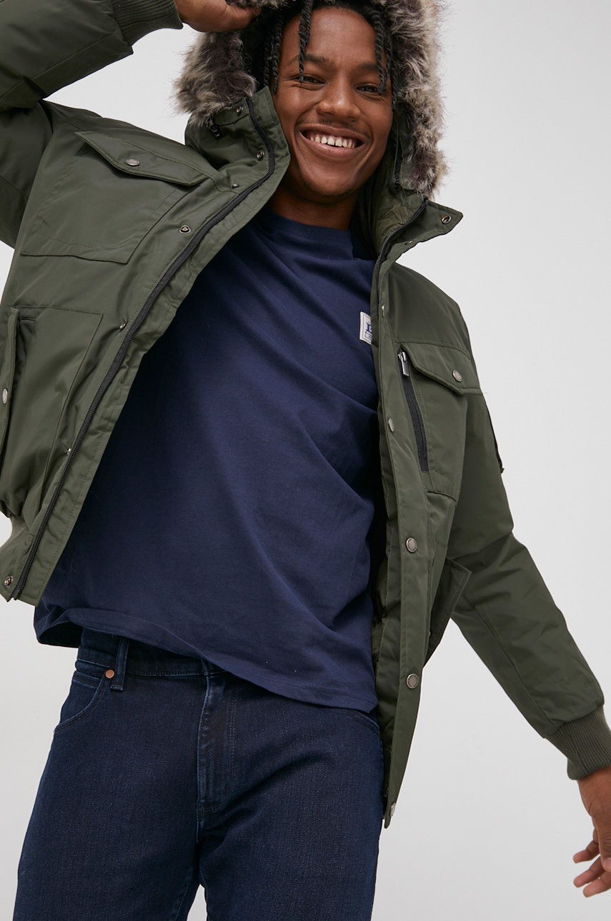 

Яке Cross Jeans в зелено със зимна изолация, Зелен
