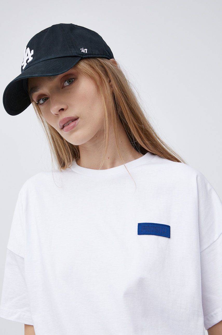 

Памучна тениска Prosto в бяло, Бял