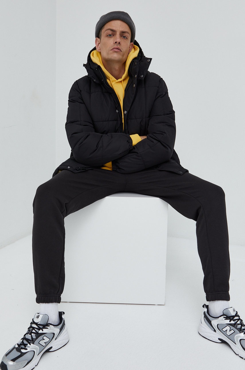 

Куртка Volcom чоловіча колір чорний зимова
