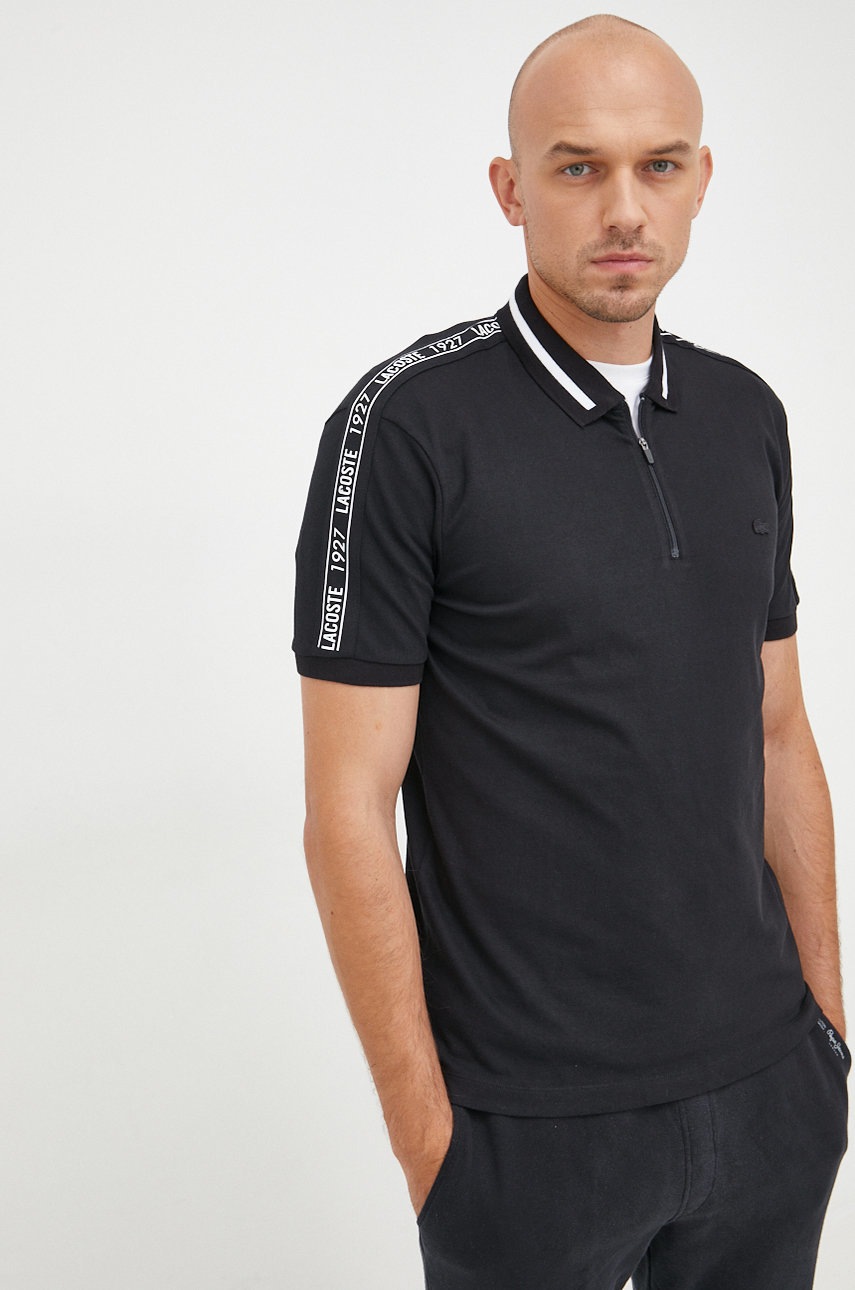 

Тениска с яка Lacoste в черно с изчистен дизайн, Черен