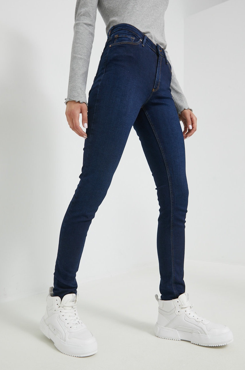 

Дънки Cross Jeans със стандартна талия, Тъмносин